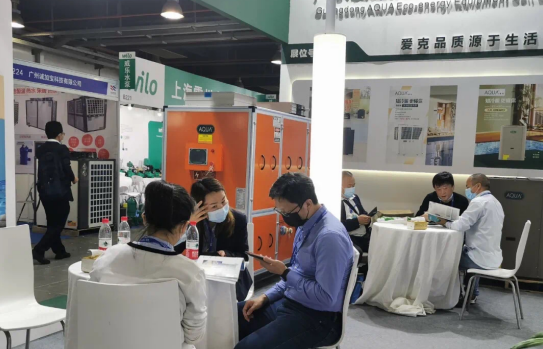 三集一体空气源恒温除湿热泵